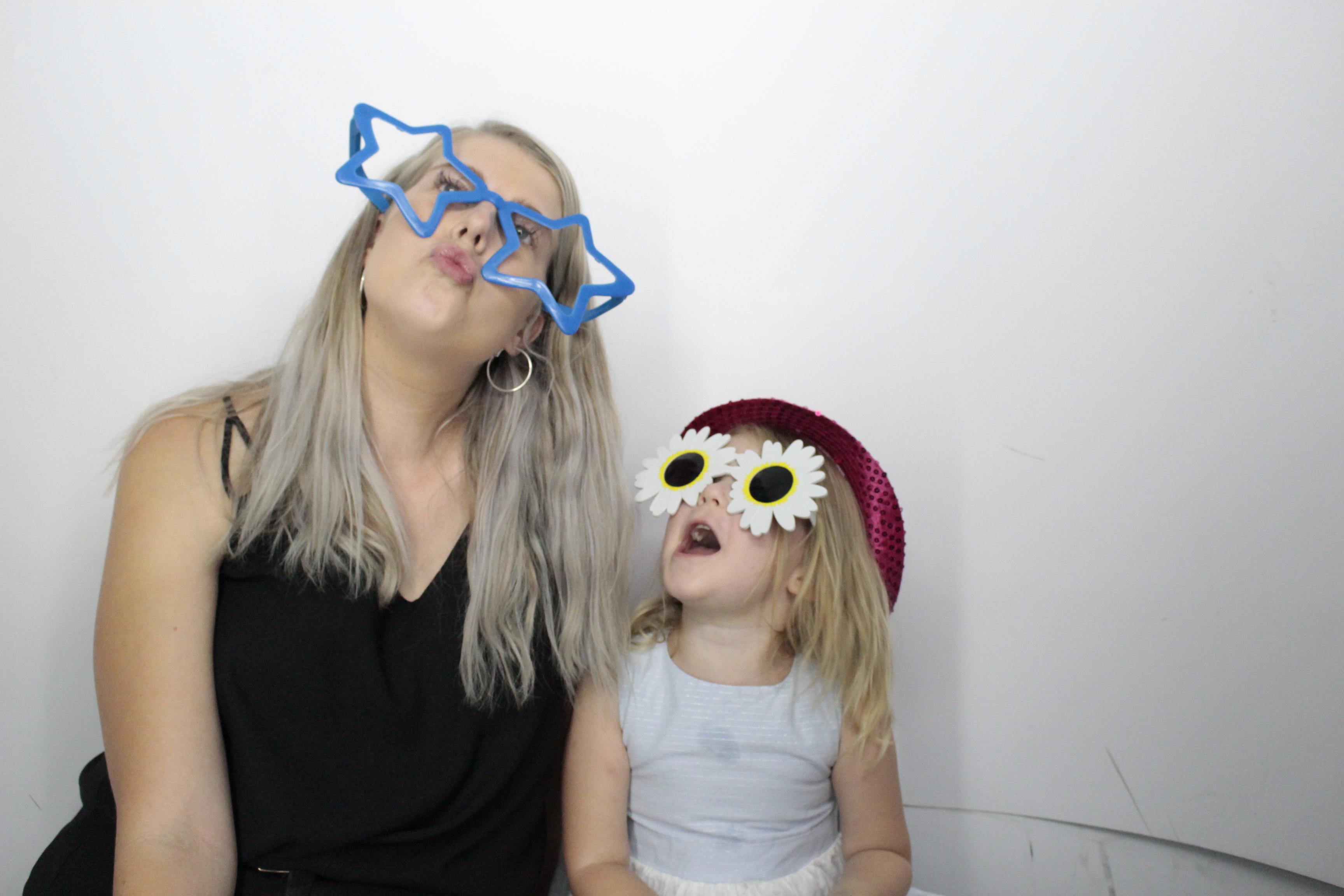 Kerry's 30th Birthday | View more photos from the event at gallery.myphotoboothexperience.co.uk/u/MyPhotoBoothExperienceLtd/Kerrys-30th-Birthday